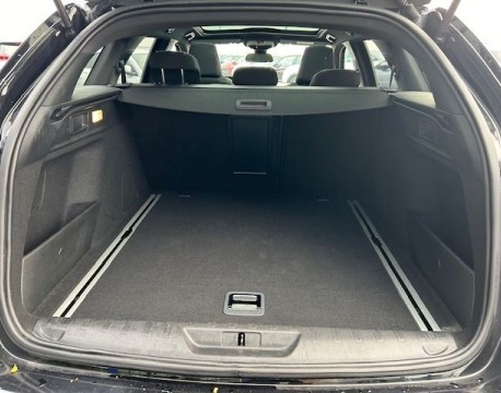 308 SW 1.2 PURETECH 130CH GT LINE TOIT PANO + DISTRIBUTION NEUVE
