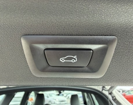 X1 (U11) SDRIVE18D 150CH M SPORT DKG7