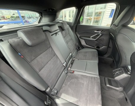 X1 (U11) SDRIVE18D 150CH M SPORT DKG7