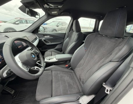 X1 (U11) SDRIVE18D 150CH M SPORT DKG7