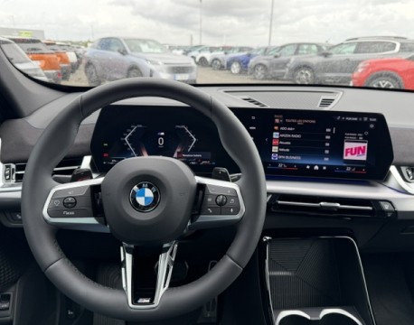 X1 (U11) SDRIVE18D 150CH M SPORT DKG7