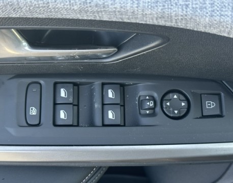 5008 HYBRID 145CH ALLURE E-DCS6 7PLACES