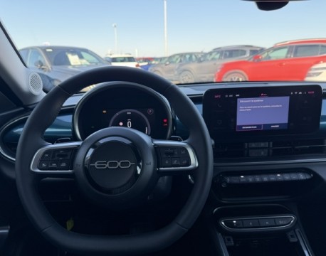600 1.2 HYBRID TURBO 145CH POP EDCT6