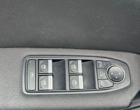 CAPTUR INTENS MILD HYBRID 140 EDC PARK ASSIST