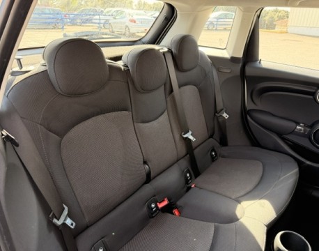 MINI 5 PORTES COOPER D 116CH BUSINESS