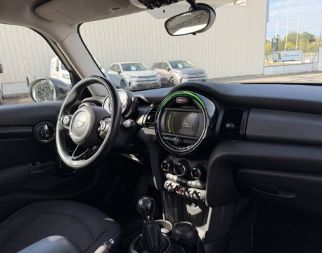 MINI 5 PORTES COOPER D 116CH BUSINESS
