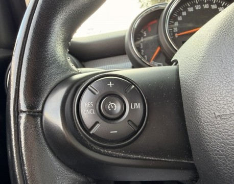 MINI 5 PORTES COOPER D 116CH BUSINESS