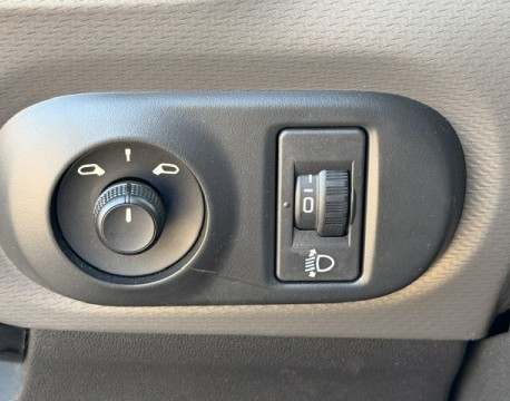 C4 CACTUS BLUEHDI 100CH S&S FEEL BUSINESS E6.D-TEMP